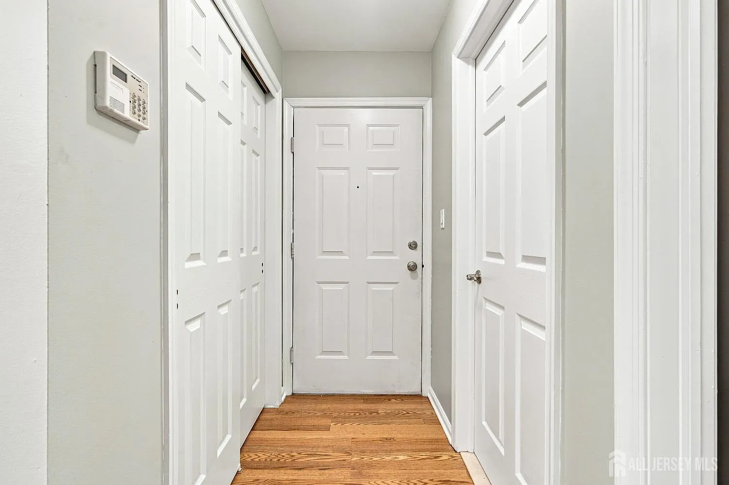 2 bed, 2.0 bath, 1034 sqft, $2,500 — Photo 3