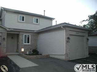 6541 Deerhurst Dr #22, Westland, MI 48185