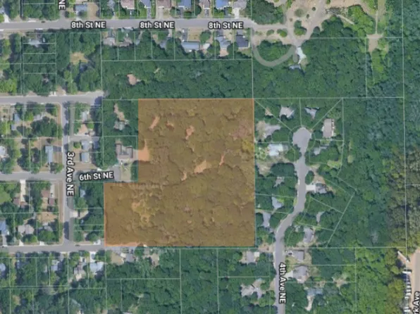 330 7th St NE, Sartell, MN 56377