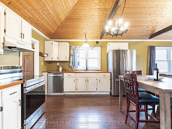 4th image of 1417 Maple Way