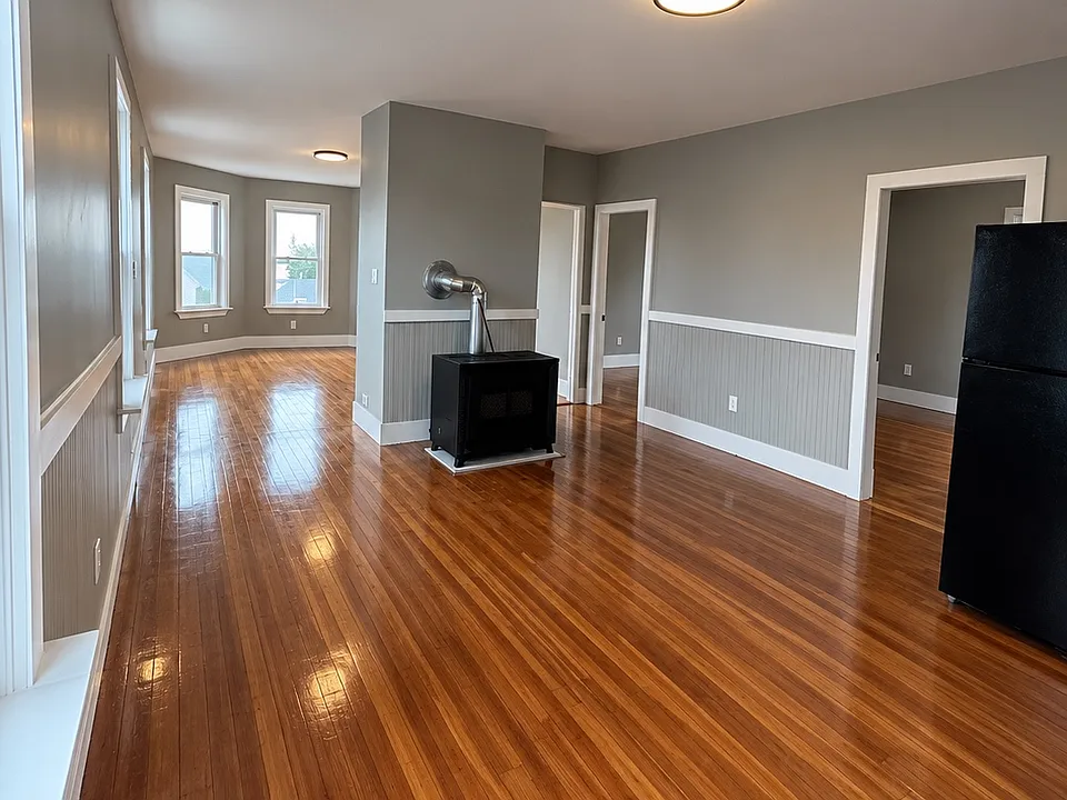 126 Perry St #2