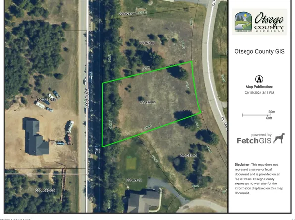 649 S Classic Dr, Gaylord, MI 49735