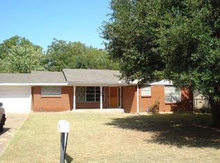 1014 Sheridan Ln, Cleburne, TX 76033