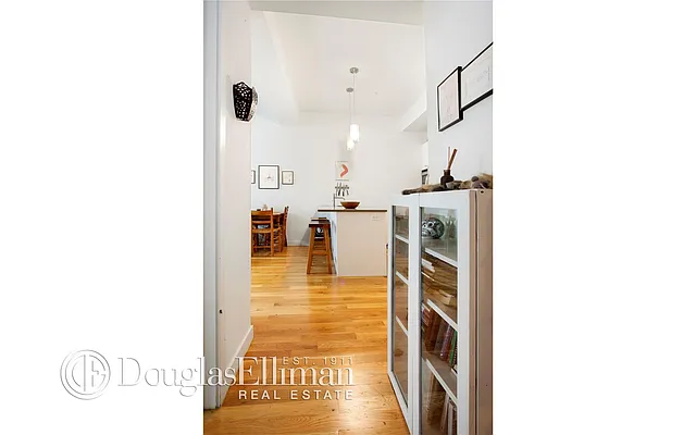 Rented by Douglas Elliman | media 28