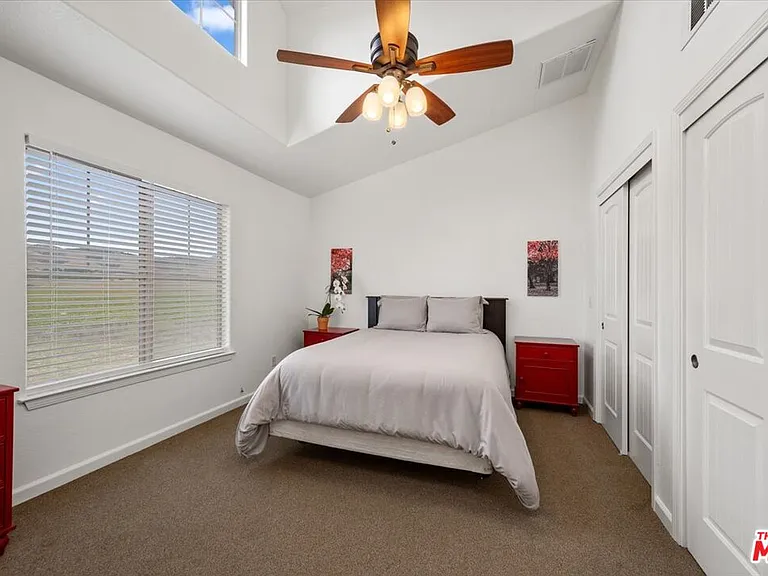 220 Hans Pl — Photo 39