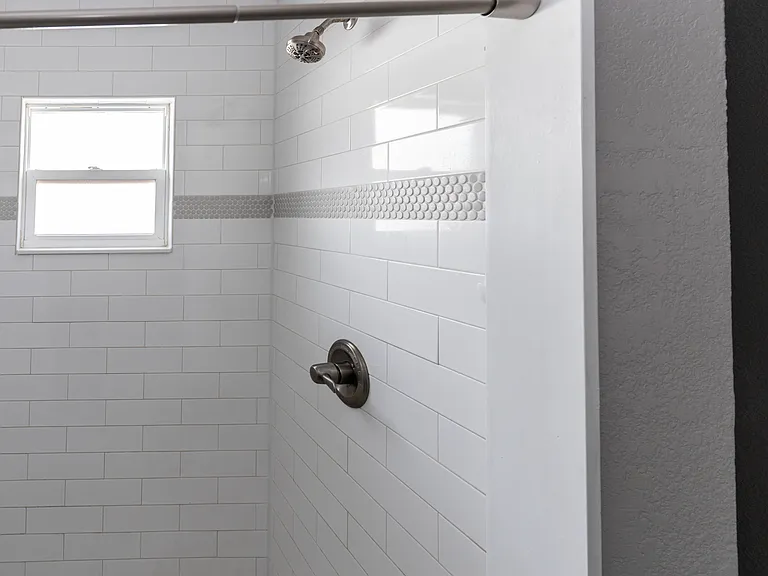 133 W Park Ave #A — Photo 8