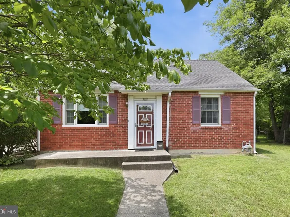 3002 Greenway Blvd, Falls Church, VA 22042