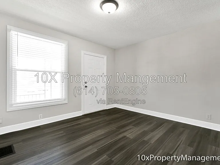 1505 Duxberry Ave — Photo 9