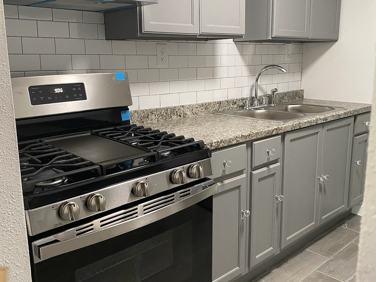 1 bed, 400 sqft, $780 — Photo 1
