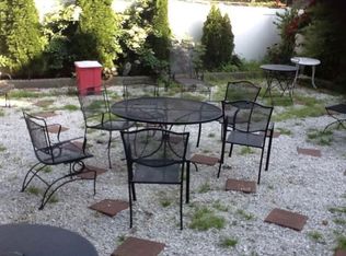 2818 30th St APT 1B, Astoria, NY 11102