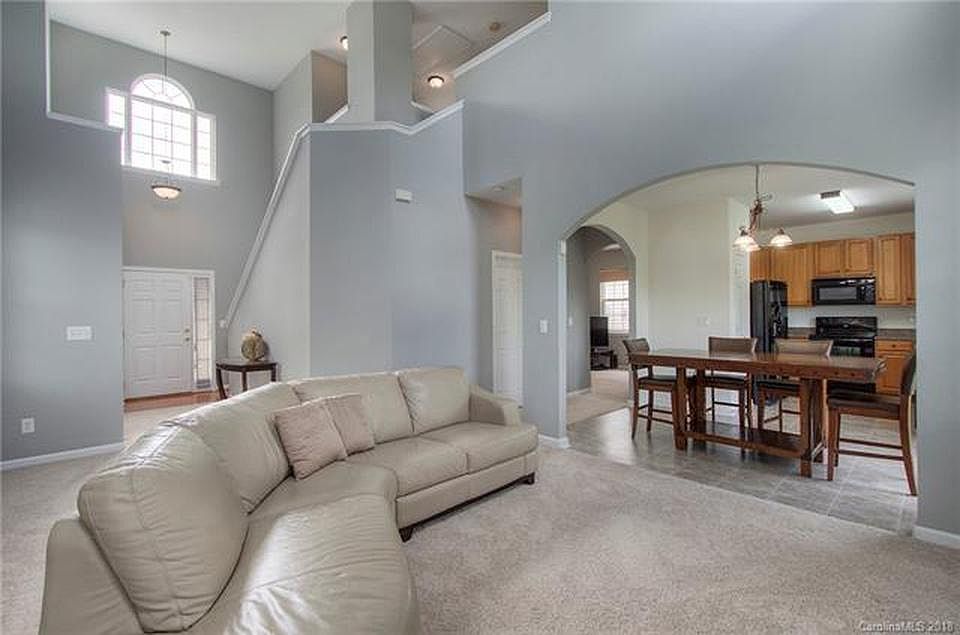 1st image of 4832 Abercromby St