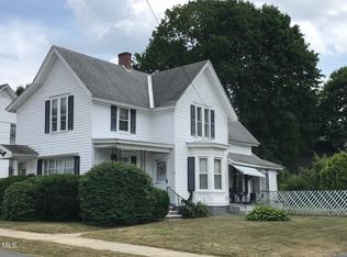 24 4th Ave, Gloversville, NY 12078