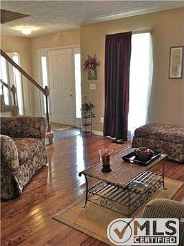 4th image of 105 Hunterwood Ct