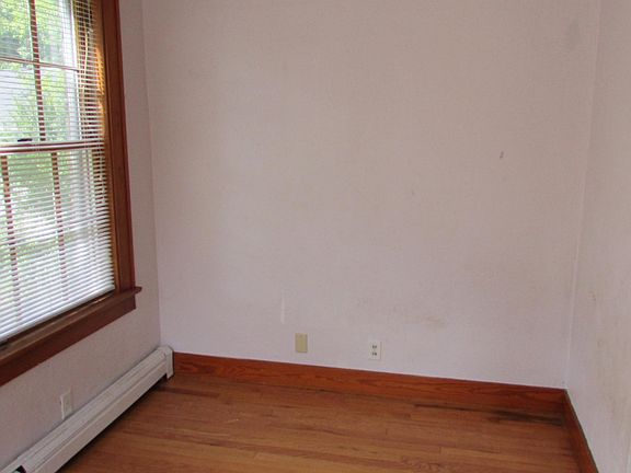 3rd image of 484 2nd St