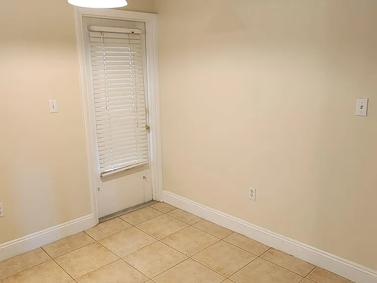 310 Taylor Ave #C19 — Photo 12