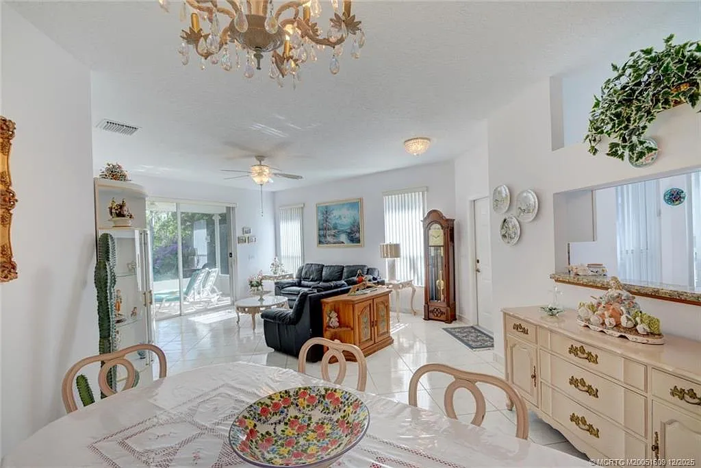 3 bed, 2.0 bath, 1541 sqft, $3,500 — Photo 3