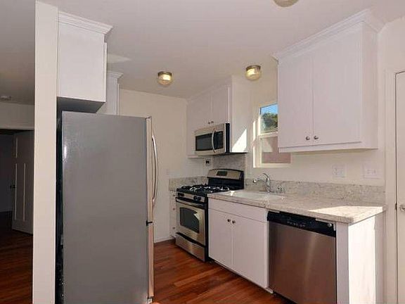 5th image of 3304 Sierra St