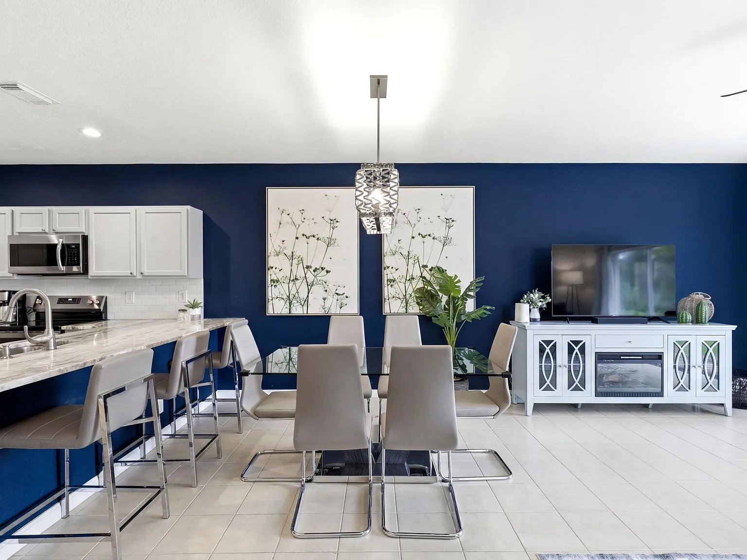 3 bed, 2.5 bath, 1628 sqft, $5,995 — Photo 3