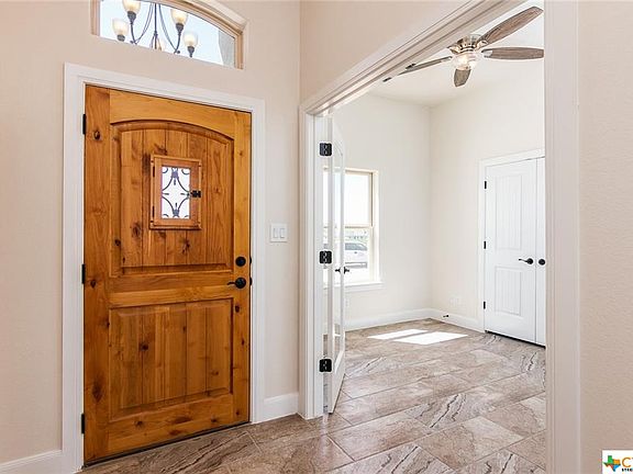 5th image of 110 Las Palomas Dr