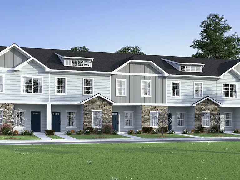 709 Dewitt Dr — Photo 1