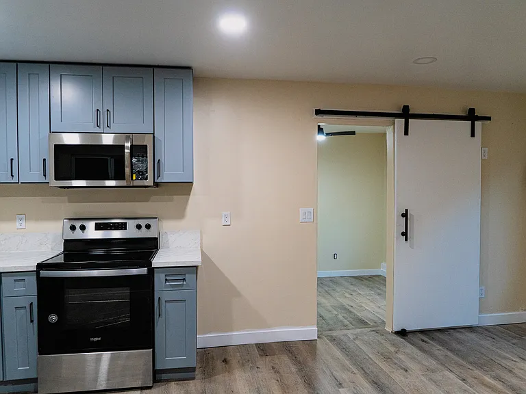 2233 Logan Ave #2 — Photo 14