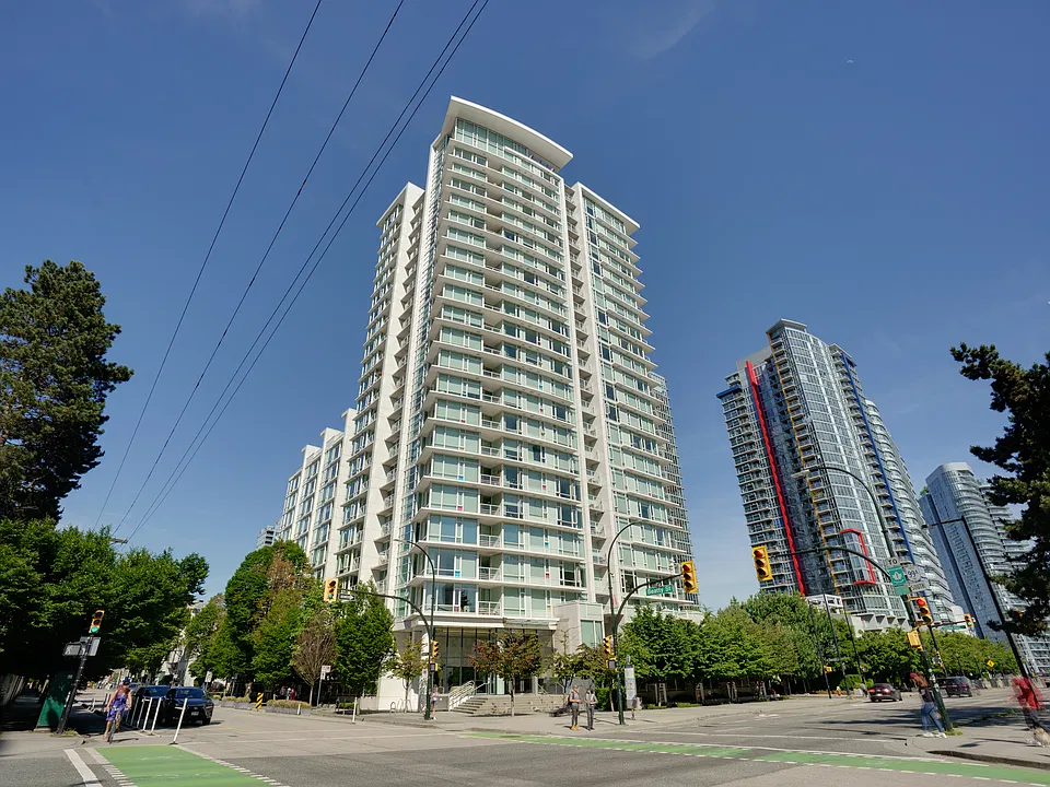 161 W Georgia St #612