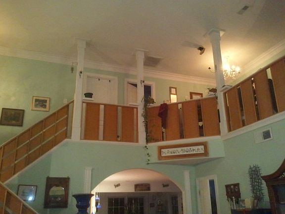 living room entering kitchen