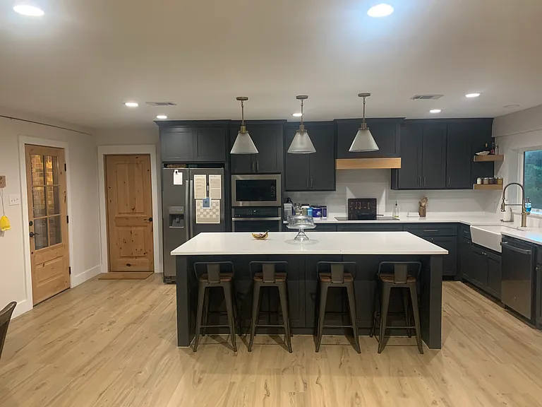 510 Squires Ln — Photo 3