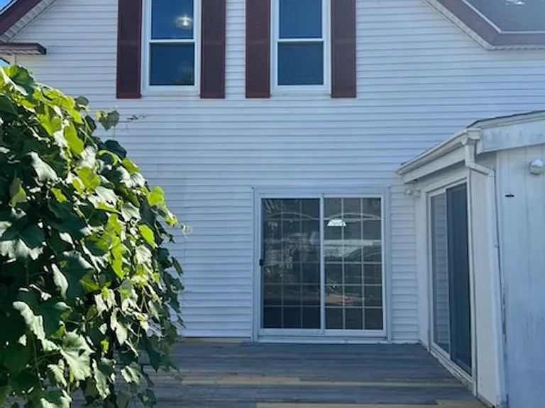 8 Whipple St — Photo 2