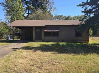 128 N Phillips St, Carthage, TX 75633