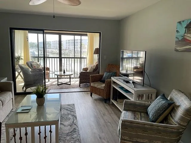 200 Lenell Rd #225 — Photo 2