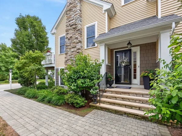 53 Boatwrights Loop, Plymouth, MA 02360