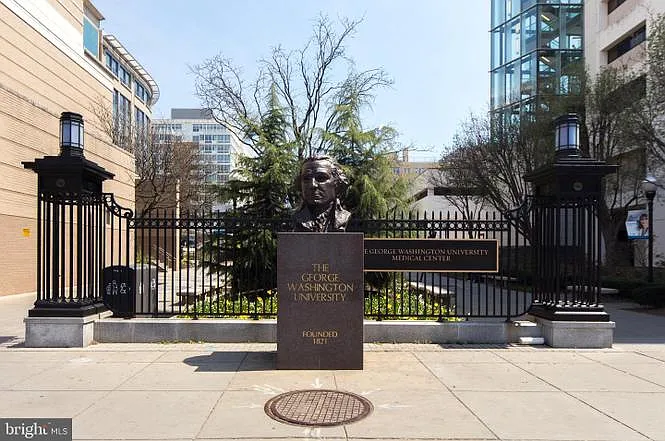 2201 L St NW — Photo 14