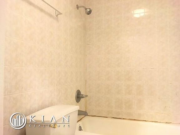 5th image of 237 E 33rd St APT 1B