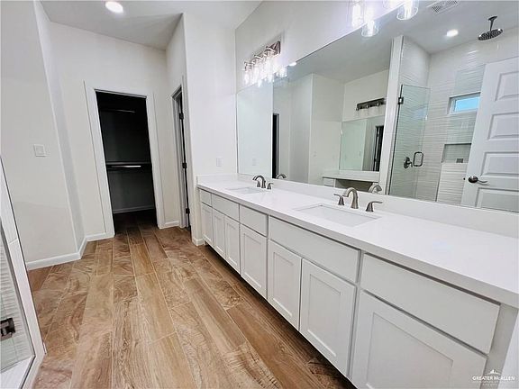 5th image of 3821 Revilla St