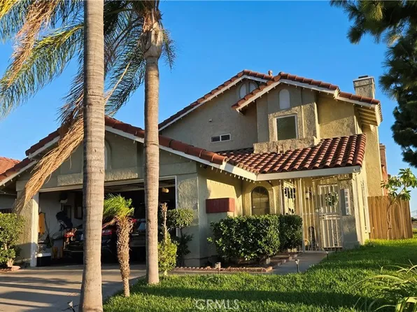 2883 Hollow Glen Cir, Rialto, CA 92376