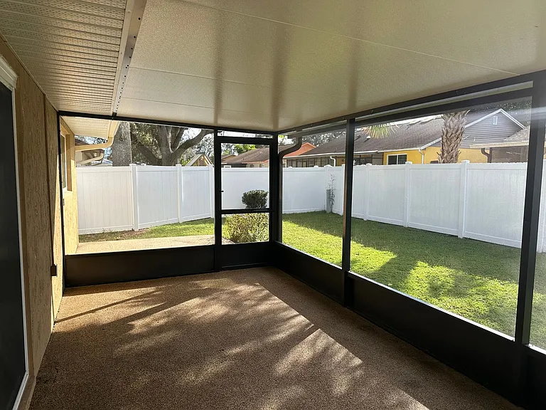 210 Foxwood Dr — Photo 25
