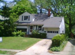 19001 Genesee Ave, Euclid, OH 44117