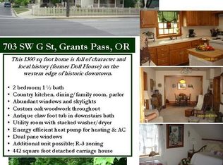 703 SW G St, Grants Pass, OR 97526