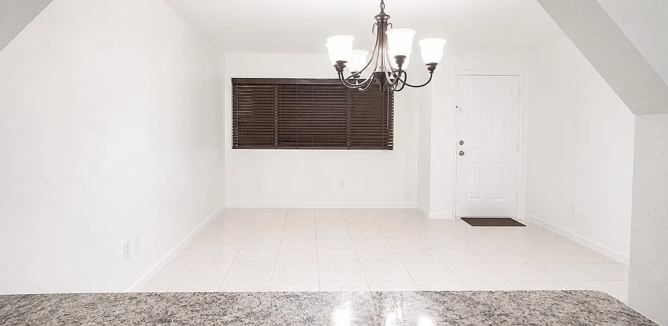 3 bed, 2.5 bath, 1550 sqft, $3,100 — Photo 1
