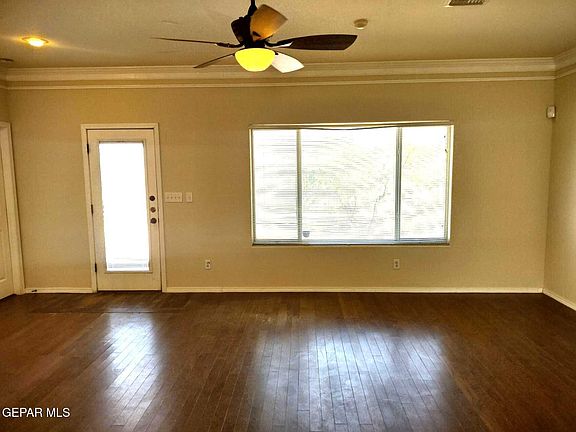 3rd image of 633 Bariloche Dr