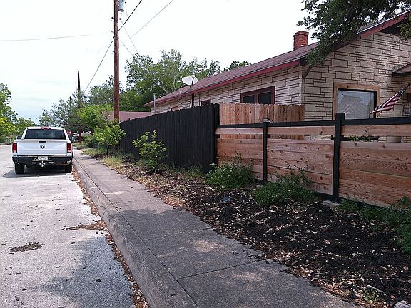 5th image of 2203 Hicks Ave