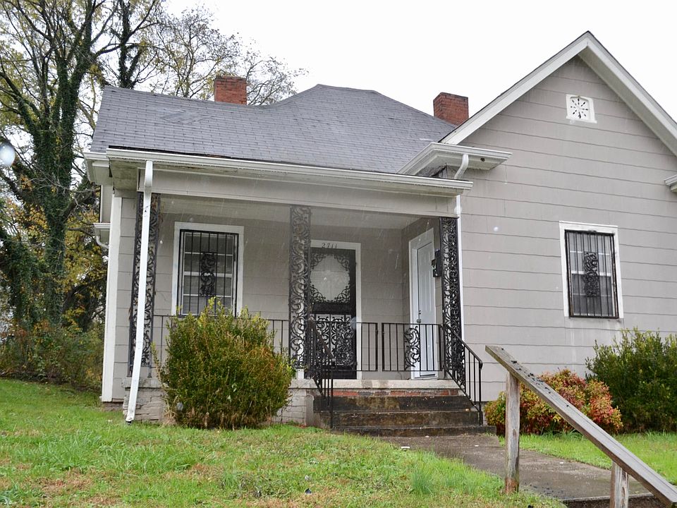1st image of 2711 Selma Ave