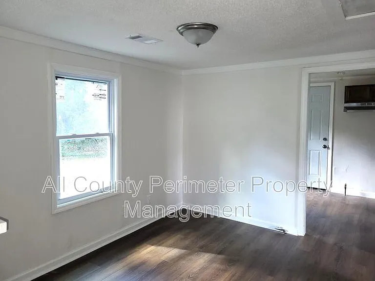 3716 Piedmont Dr — Photo 4