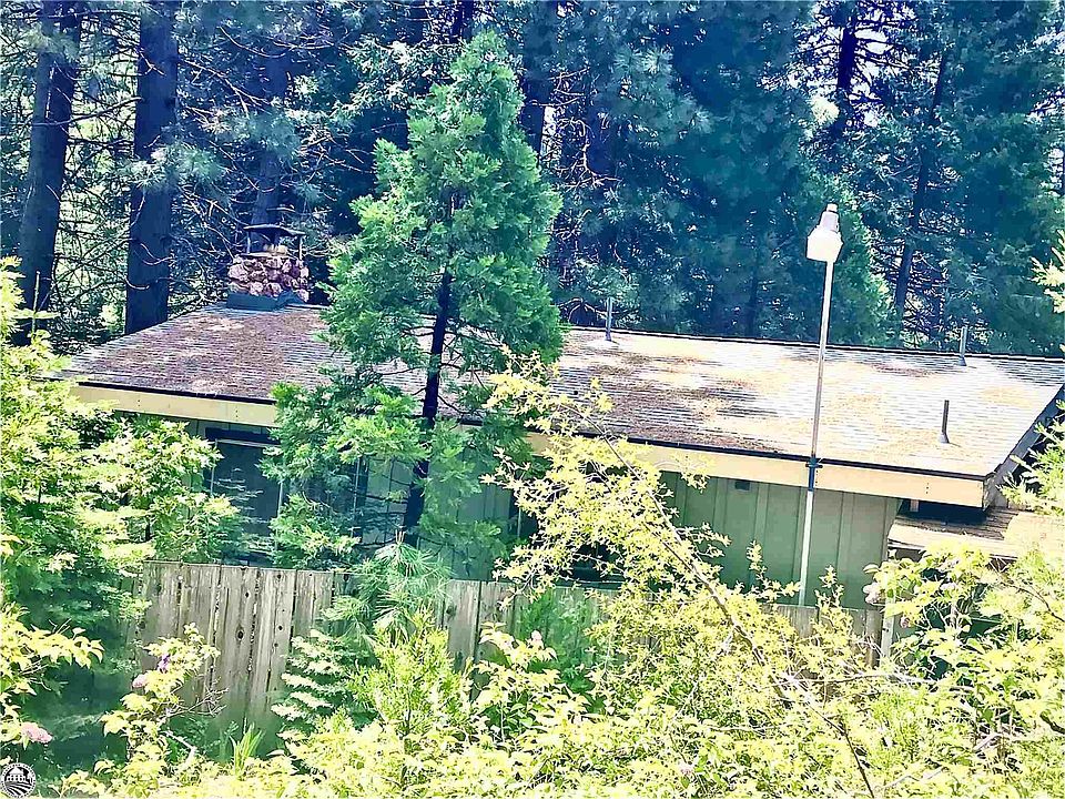 1st image of 28619 Strawberry Ln