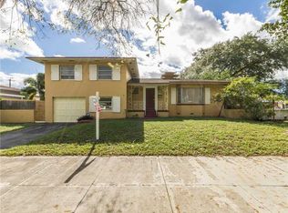 1640 NE 171st St, North Miami Beach, FL 33162