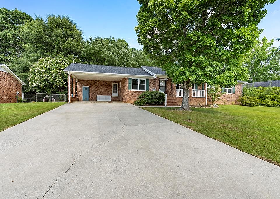 1st image of 208 Sylvan Rd