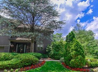 2 Pamrapo Ct W #A02W, Glen Rock, NJ 07452