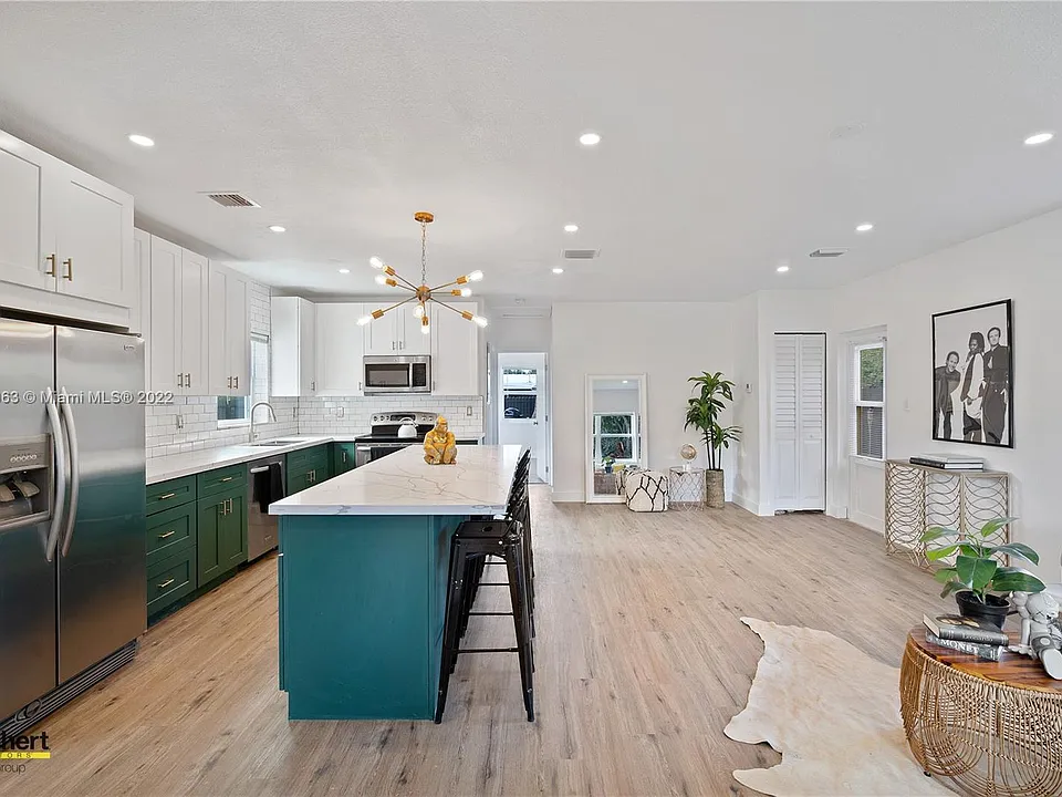 1931 NE 178th St