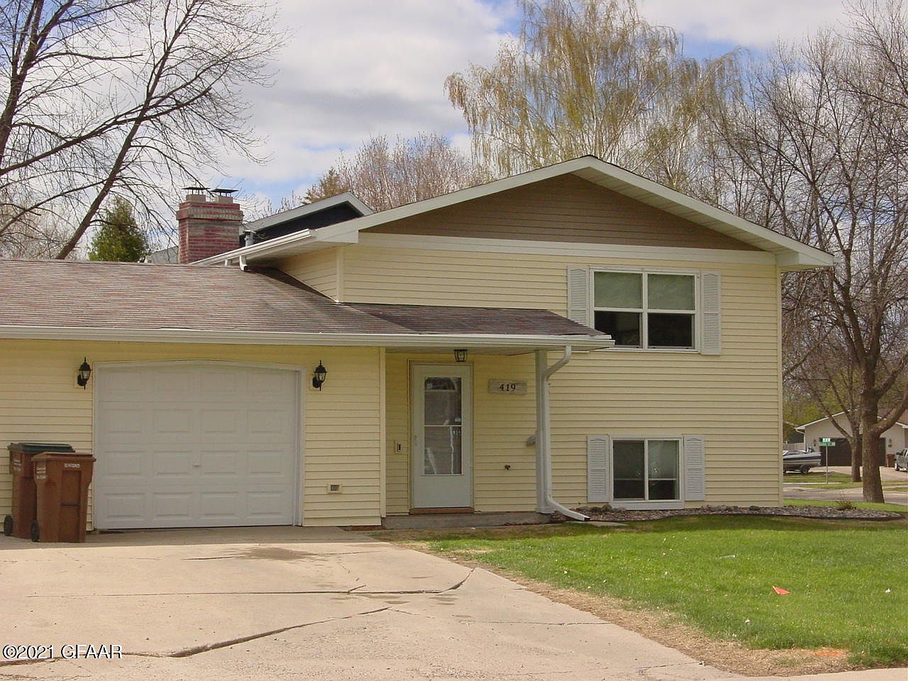 419 20th St Nw East Grand Forks Mn 56721 Zillow